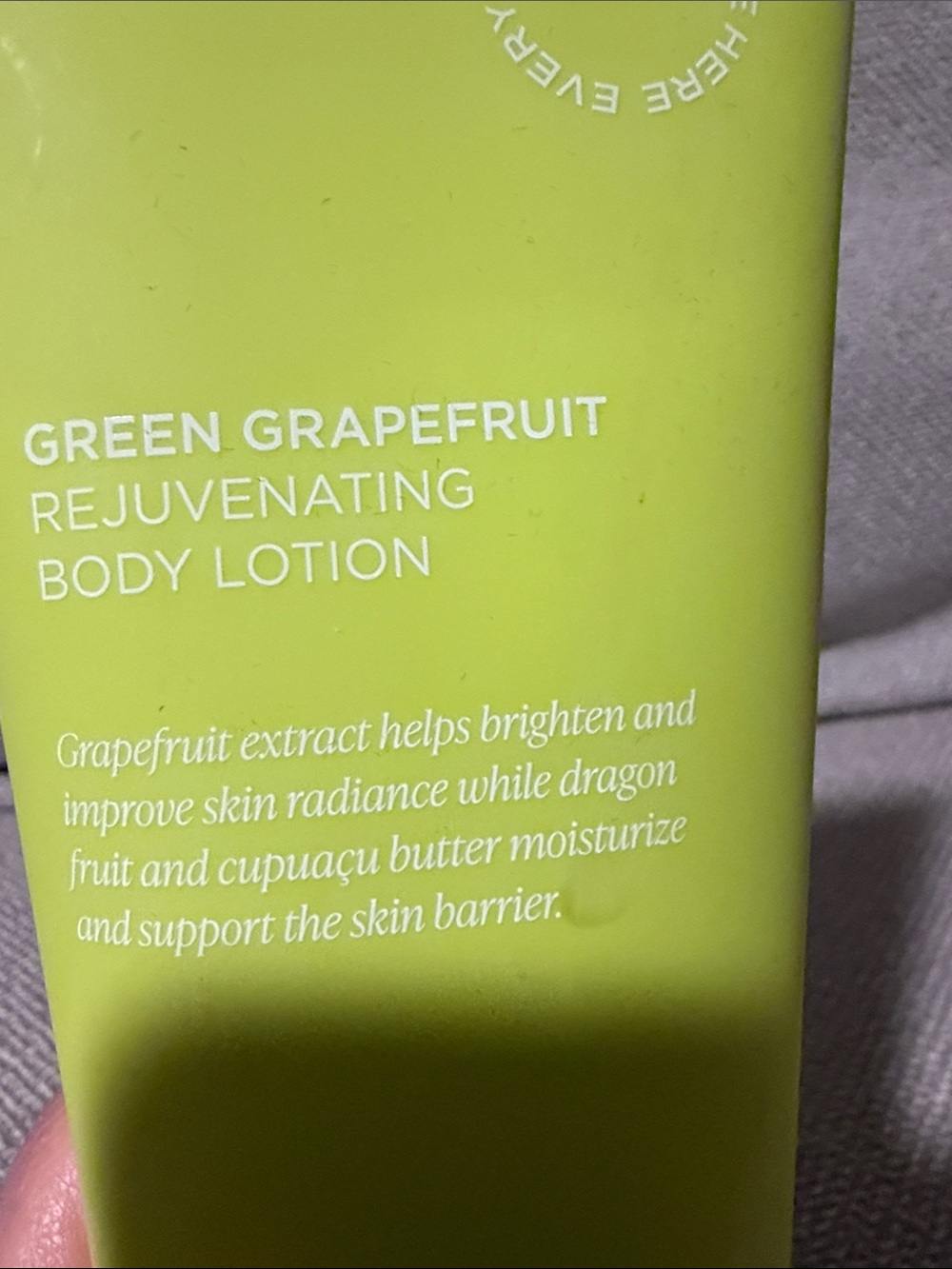 Green Grapefruit Rejuvenating Body Lotion - Picture 2 of 3